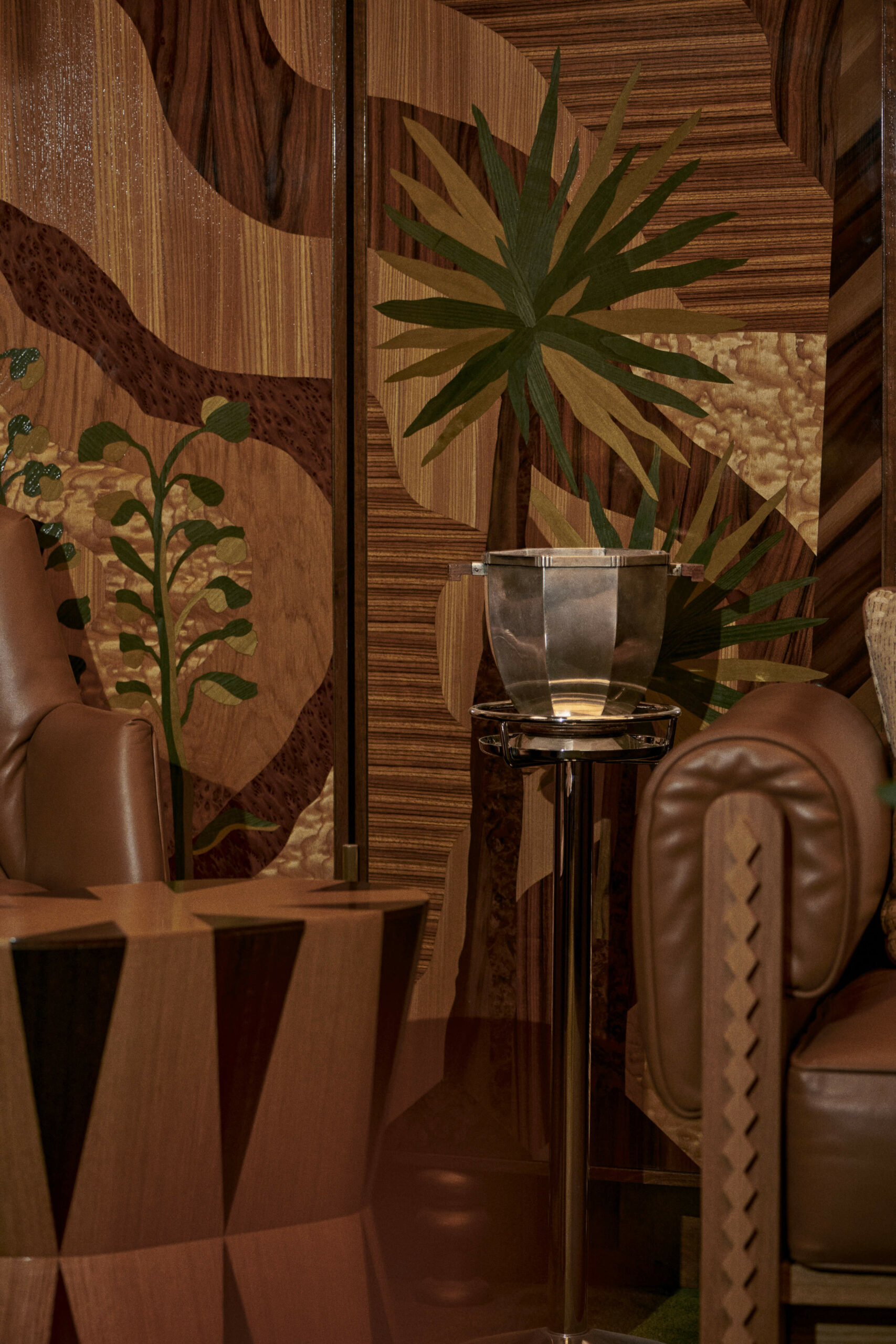 Jean-Paul-Members-Bar-1.3