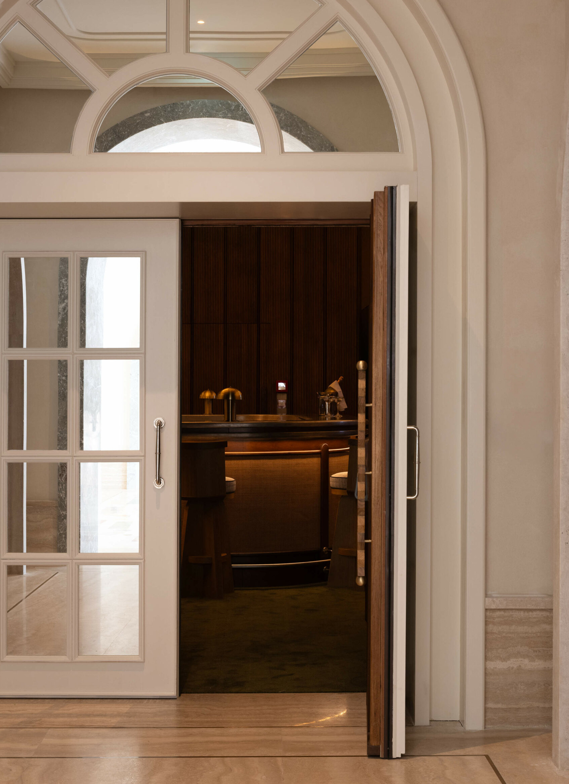 Jean-Paul-Members-Bar-2.3